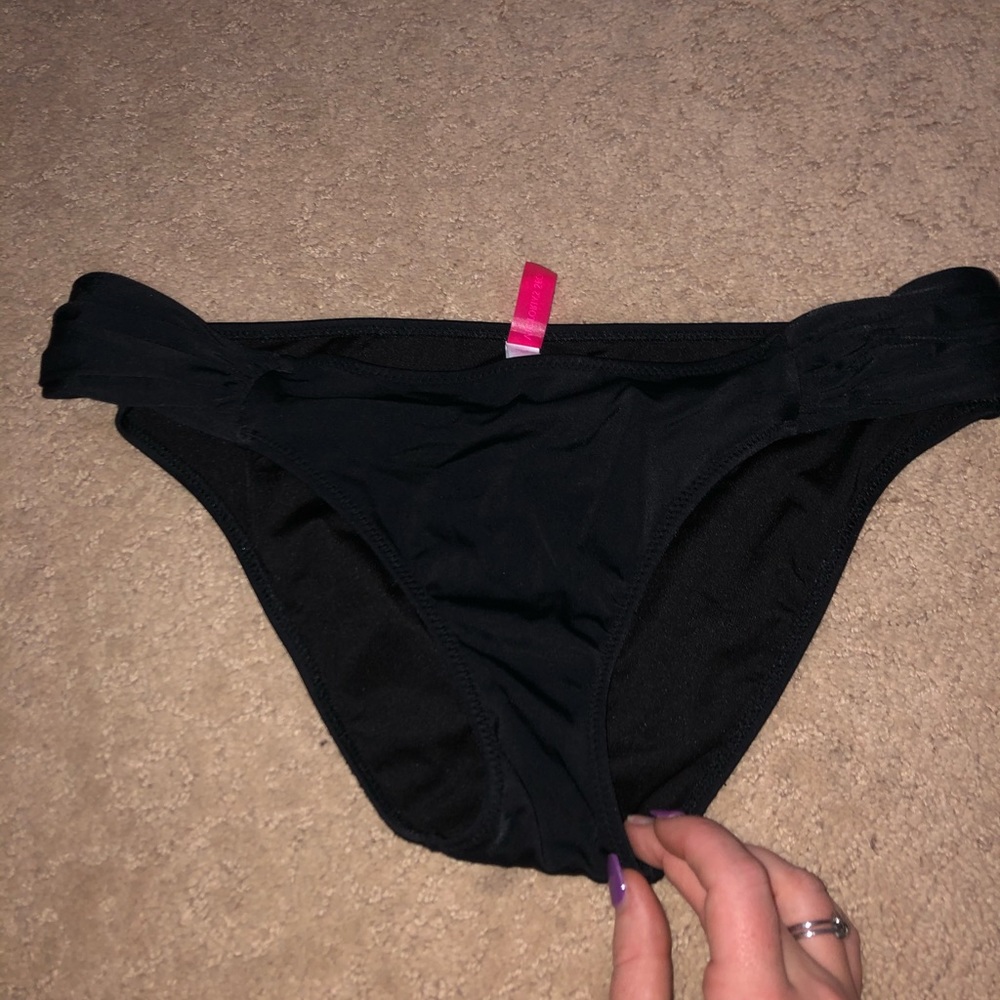 Women’s Victoria’s Secret black bikini bottoms